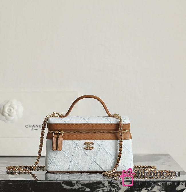 Chanel Vanity with Chain Denim Calfskin & Gold-Tone Metal Light Blue & Brown - 19.5x17x5cm - 1