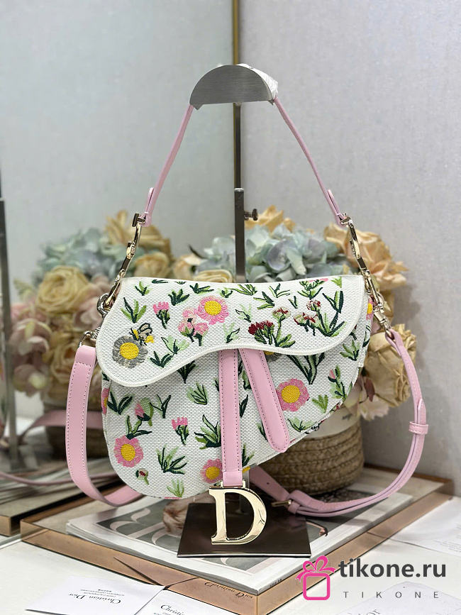 Dior Saddle Bag with Strap White Multicolor Daisy Garden Embroidery with Dior Médaillon - 20x16x5cm - 1