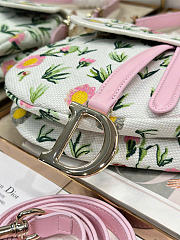 Dior Saddle Bag with Strap White Multicolor Daisy Garden Embroidery with Dior Médaillon - 20x16x5cm - 3