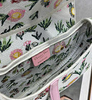 Dior Saddle Bag with Strap White Multicolor Daisy Garden Embroidery with Dior Médaillon - 20x16x5cm - 6
