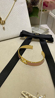 Dior 30 Montaigne Thin Bangle Gold-Finish Metal and Pink Lacquer - 4