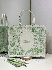 Large Dior Book Tote with Strap Green Multicolor Toile de Jouy Clover Embroidery and White Dior Medaillon - 42x35x18cm - 5