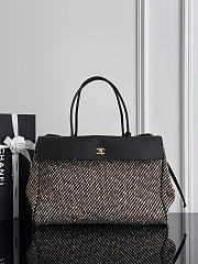 Chanel Large Tote Grained Calfskin Tweed & Gold-Tone Metal Black Multicolor AS6289 - 43x33x17.5cm - 1