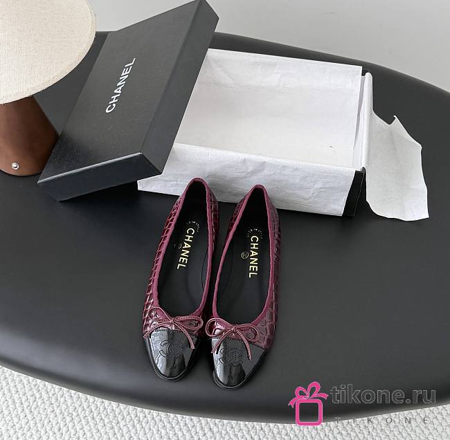 Chanel Ballet Flats Crocodile Embossed Patent Calfskin & Patent Calfskin Dark Burgundy & Black G02819 - 1