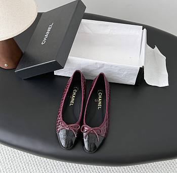 Chanel Ballet Flats Crocodile Embossed Patent Calfskin & Patent Calfskin Dark Burgundy & Black G02819