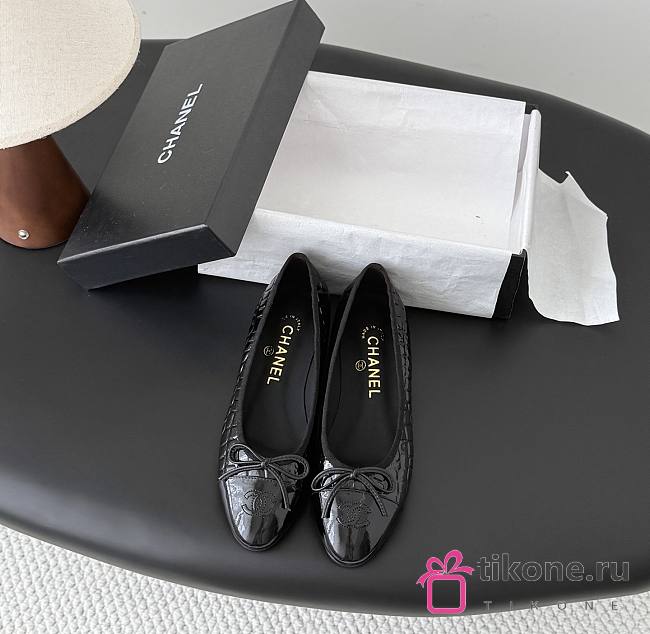 Chanel Ballet Flats Crocodile Embossed Patent Calfskin & Patent Calfskin Black G02819 - 1