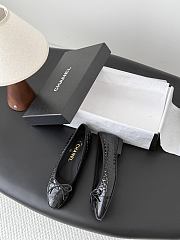 Chanel Ballet Flats Crocodile Embossed Patent Calfskin & Patent Calfskin Black G02819 - 2