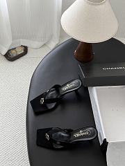 Chanel Mules Suede Kidskin & Chain Black  - 2
