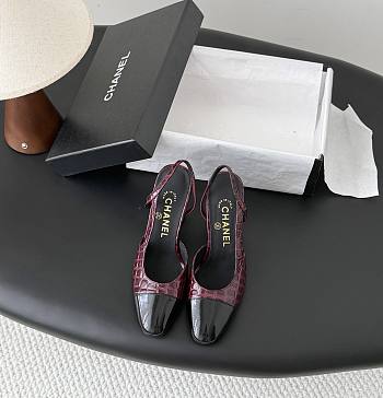 Chanel Slingbacks Crocodile Embossed Patent Calfskin & Patent Calfskin Dark Burgundy & Black 90mm G45509