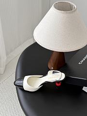 Chanel Slingbacks Lambskin & Patent Calfskin White & Black 85mm G47469 - 4