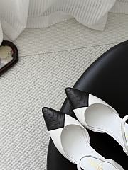 Chanel Mary Janes Lambskin White & Black 75mm - 3