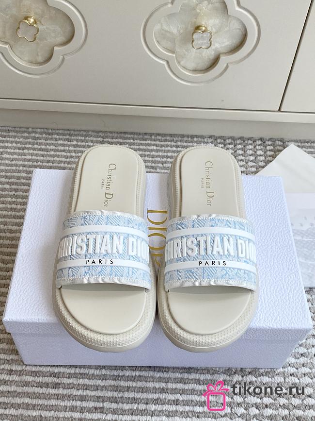 Dioriviera Dway Slide White and Sky Blue Dior Oblique Washed Linen - 1