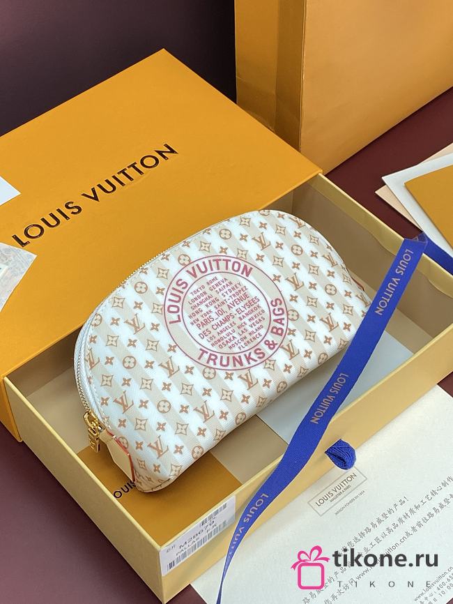 LV Pochette Cosmétique PM Stamp Banana M28679 - 19x12x6cm - 1