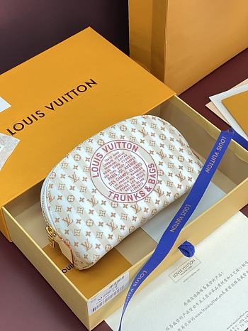 LV Pochette Cosmétique PM Stamp Banana M28679 - 19x12x6cm