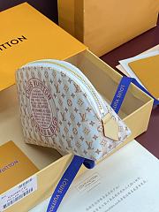 LV Pochette Cosmétique PM Stamp Banana M28679 - 19x12x6cm - 5
