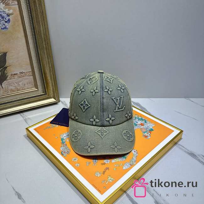 LV Monogram Washed Denim Cap Light Blue - 1