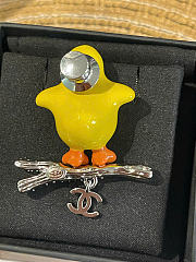 Chanel Brooch Metal, Resin & Diamantés Silvery, Yellow, Orange & Crystal ABH519 - 3