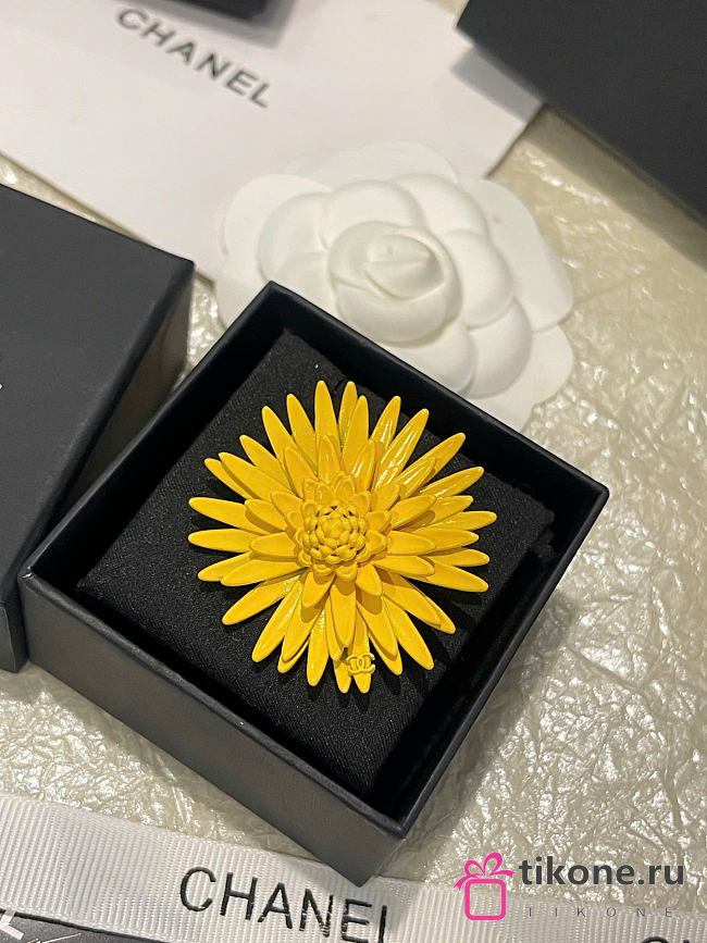 Chanel Brooch Metal & Resin Gold & Yellow ABH326 - 1