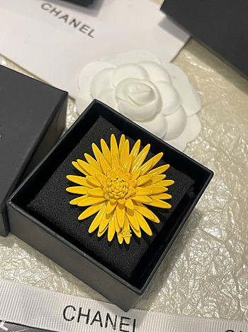 Chanel Brooch Metal & Resin Gold & Yellow ABH326