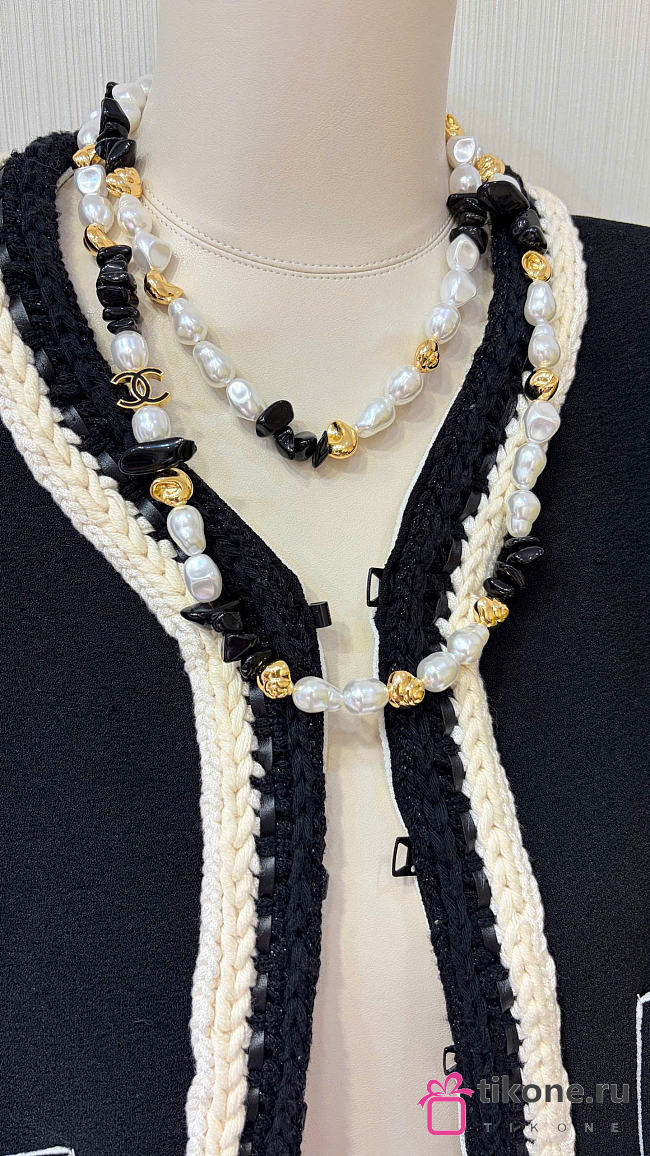 Chanel Long Necklace Metal & Resin Gold, Black & Pearly White ABH361 - 1