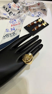 Chanel Ring Metal & Resin Gold & Pearly White ABH364 - 1