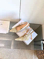 J'Adior Slingback Pump White Cotton Embroidered with Millefiori Motif in Gold-Tone Metallic Thread 10cm - 2