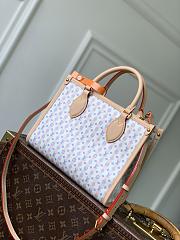 LV OnTheGo PM Stamp Blue M29477 - 25x19x11.5cm - 6