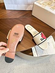 Dior Dway Slide White Embroidered Cotton and Multicolor Book Cover Motif - 5