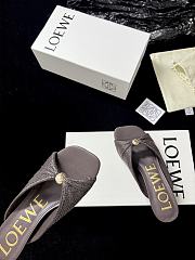 Loewe Pebble Soft Slide in Raffia-effect Fabric Dark Brown 4.5cm - 3