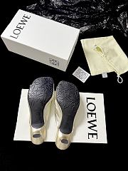 Loewe Pebble Soft Slide in Laminated Lambskin Gold 4.5cm - 2