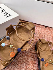 Loewe Pebble Beads Fussbett Sandal in Nappa Lambskin Camel - 3
