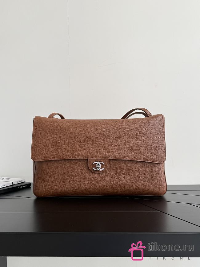 Chanel Maxi Flapbag Grained Calfskin & Silver Metal Brown - 38.5x26x11cm - 1