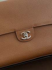 Chanel Maxi Flapbag Grained Calfskin & Silver Metal Brown - 38.5x26x11cm - 6