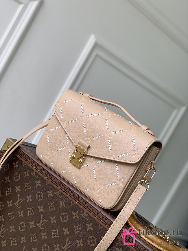 LV Pochette Métis MM Monogram Empreinte Hazelnut Couture M29497 - 25x19x7cm - 1