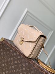 LV Pochette Métis MM Monogram Empreinte Hazelnut Couture M29497 - 25x19x7cm - 5