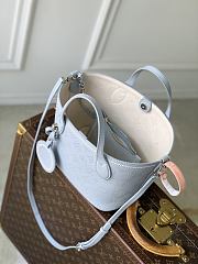LV Blossom PM Mahina Leather Bleu Olympe M29375 - 20x20x12.5cm - 3