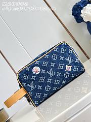 LV Locker Dopp Kit Monogram Flowers Denim Blue M28363 - 23x13x12cm - 3