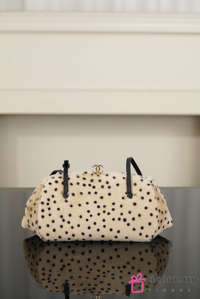 Chanel Clutch with Chain Lambskin Light Beige & Black AP5251 - 27x7.5x12cm - 1