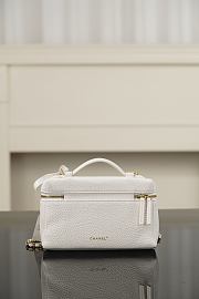 Chanel Large Vanity with Chain Grained Calfskin & Gold-Tone Metal White AP5347 - 23x15x5cm - 5