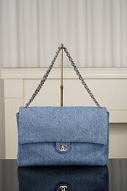Chanel Maxi Flapbag Denim & Gold Metal Blue - 38.5x26x11cm - 1
