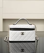 Chanel Vanity with Chain Lambskin & Gold-Tone Metal White & Black - 19.5x17x5cm - 1