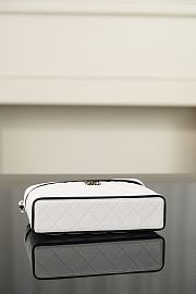 Chanel Vanity with Chain Lambskin & Gold-Tone Metal White & Black - 19.5x17x5cm - 5