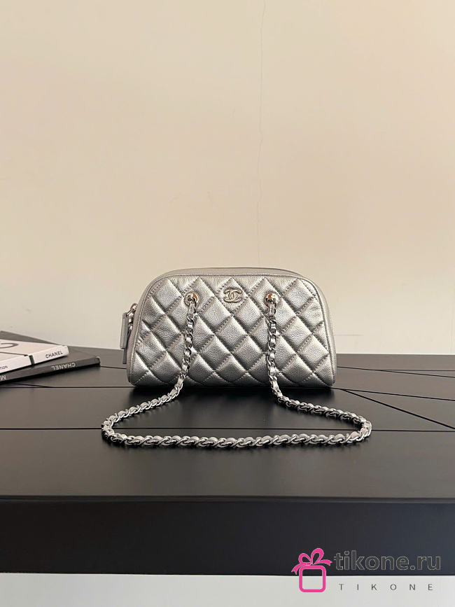 Chanel Clutch with Chain Grained Shiny Calfskin & Silver-Tone Metal Silvery AP5092 - 19.5x11.7x5.5cm - 1