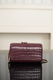 Chanel Clutch With Chain Crocodile Embossed Calfskin & Gold-Tone Metal Dark Burgundy - 18.5x11.5x11cm - 5