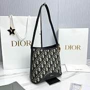 Small Dior Médaillon Bucket Bag Blue Dior Oblique Jacquard - 19x18x12.5cm - 4