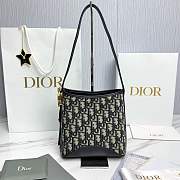 Small Dior Médaillon Bucket Bag Blue Dior Oblique Jacquard - 19x18x12.5cm - 2
