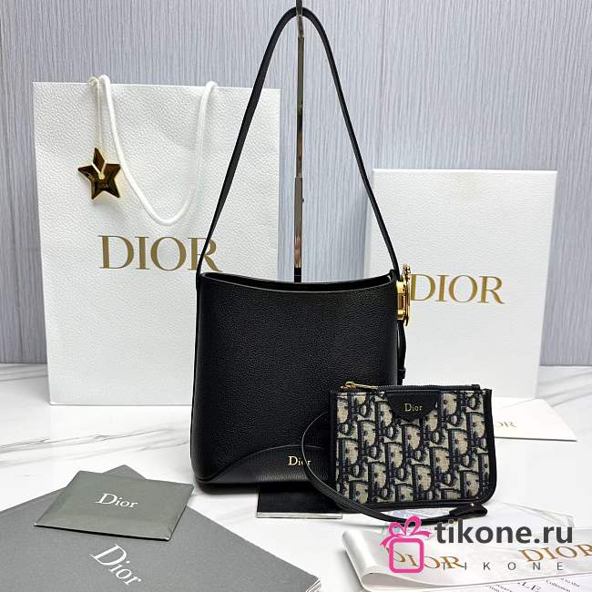 Small Dior Médaillon Bucket Bag Black Grained Calfskin - 19x18x12.5cm - 1