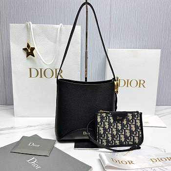 Small Dior Médaillon Bucket Bag Black Grained Calfskin - 19x18x12.5cm