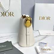 Small Dior Médaillon Bucket Bag White Grained Calfskin - 19x18x12.5cm - 6