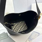 Medium Dior Médaillon Bucket Bag Black Grained Calfskin - 26.5x26x15cm - 6